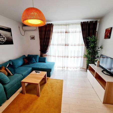 Downtown, Ideal For Longer Stays, Family Friendly Apartment - Nb73A Bucarest Esterno foto
