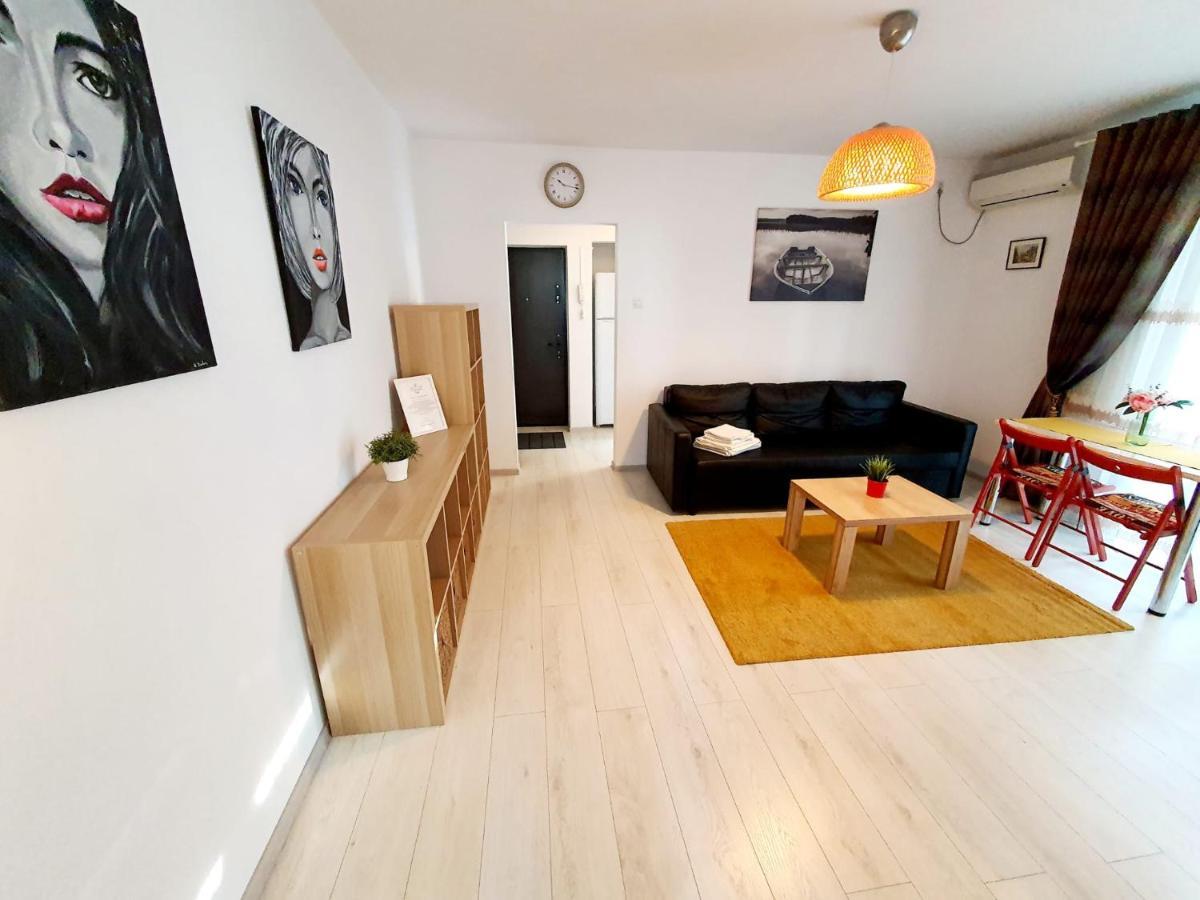 Downtown, Ideal For Longer Stays, Family Friendly Apartment - Nb73A Bucarest Esterno foto