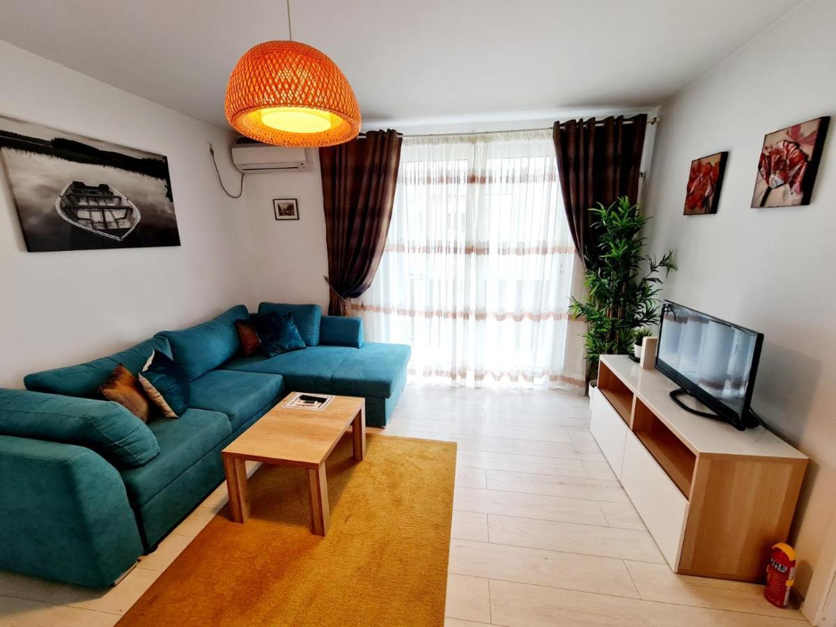 Downtown, Ideal For Longer Stays, Family Friendly Apartment - Nb73A Bucarest Esterno foto