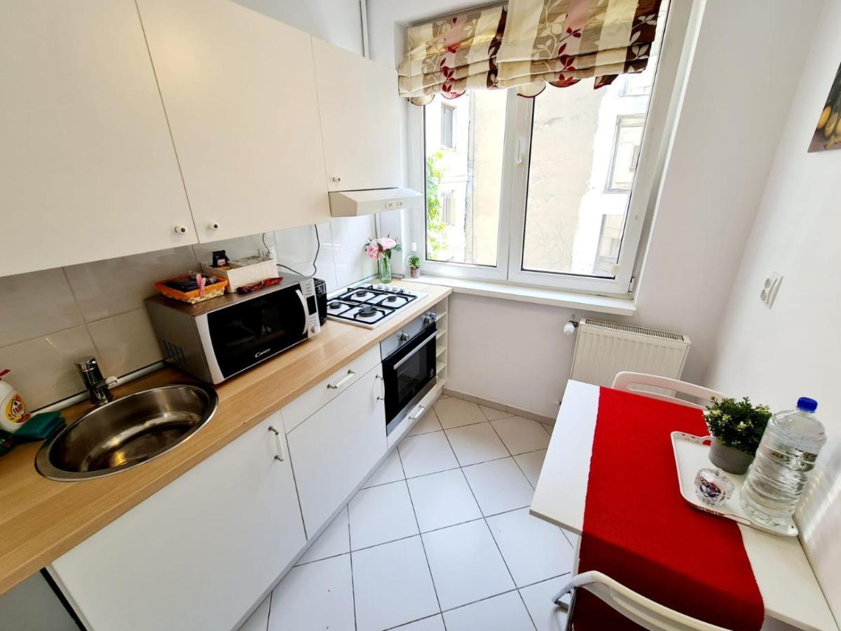 Downtown, Ideal For Longer Stays, Family Friendly Apartment - Nb73A Bucarest Esterno foto